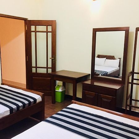 Sweet Home Tourist Rest, Cooking Classes & Tours 아누라다푸라 외부 사진
