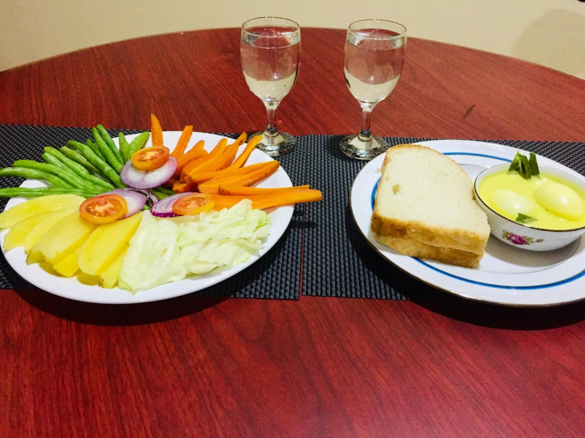 Sweet Home Tourist Rest, Cooking Classes & Tours 아누라다푸라 외부 사진