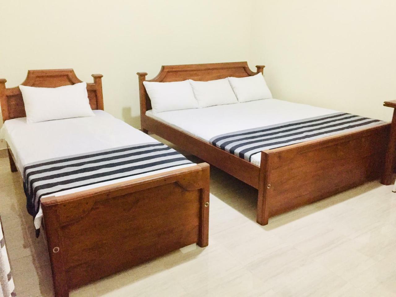 Sweet Home Tourist Rest, Cooking Classes & Tours 아누라다푸라 외부 사진