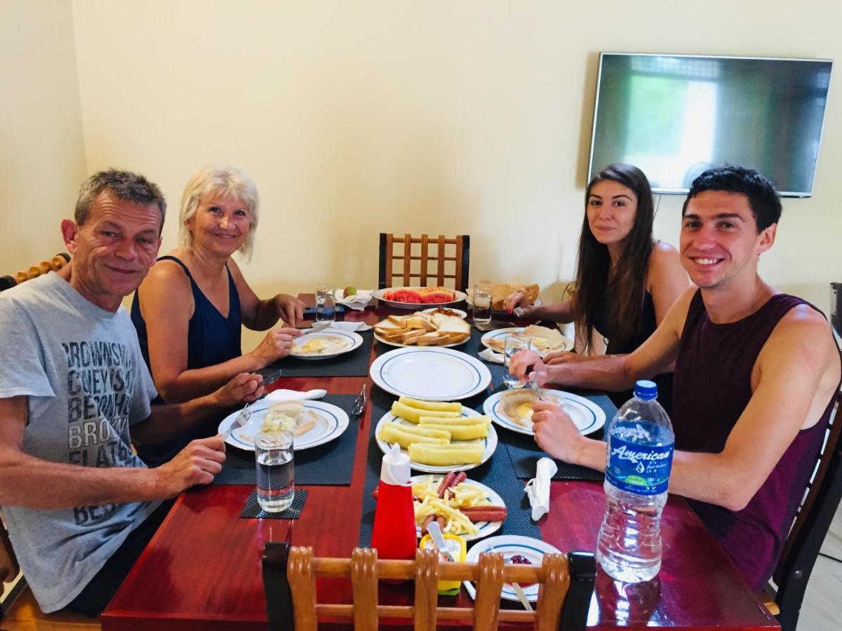 Sweet Home Tourist Rest, Cooking Classes & Tours 아누라다푸라 외부 사진